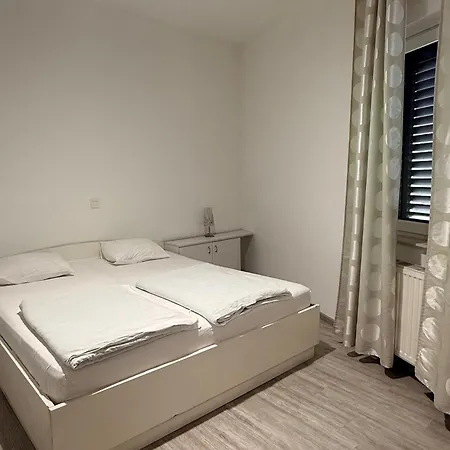 Izola, Free Parking Apartment *